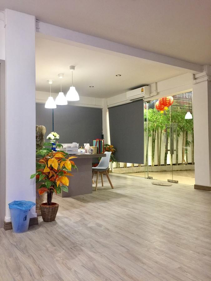 24 Poshtel Salaya Hostel Екстериор снимка