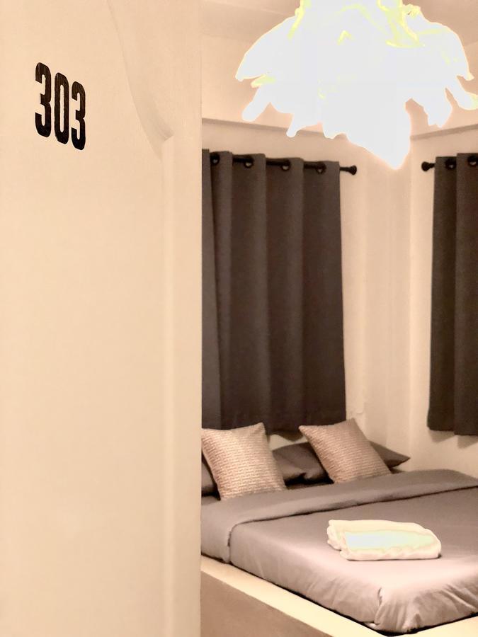 24 Poshtel Salaya Hostel Екстериор снимка